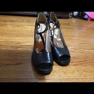 Black Madden Girl Ashleigh heels.